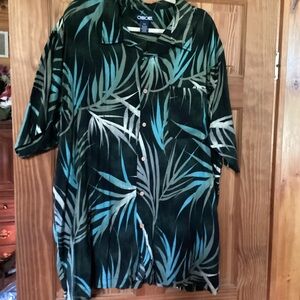 Cherokee men’s tropical print shirt